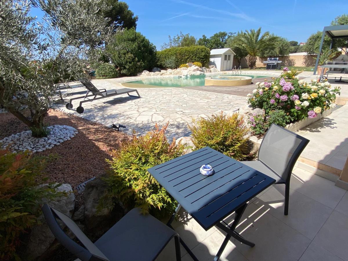 Chateau Gombert Marseille Bagian luar foto